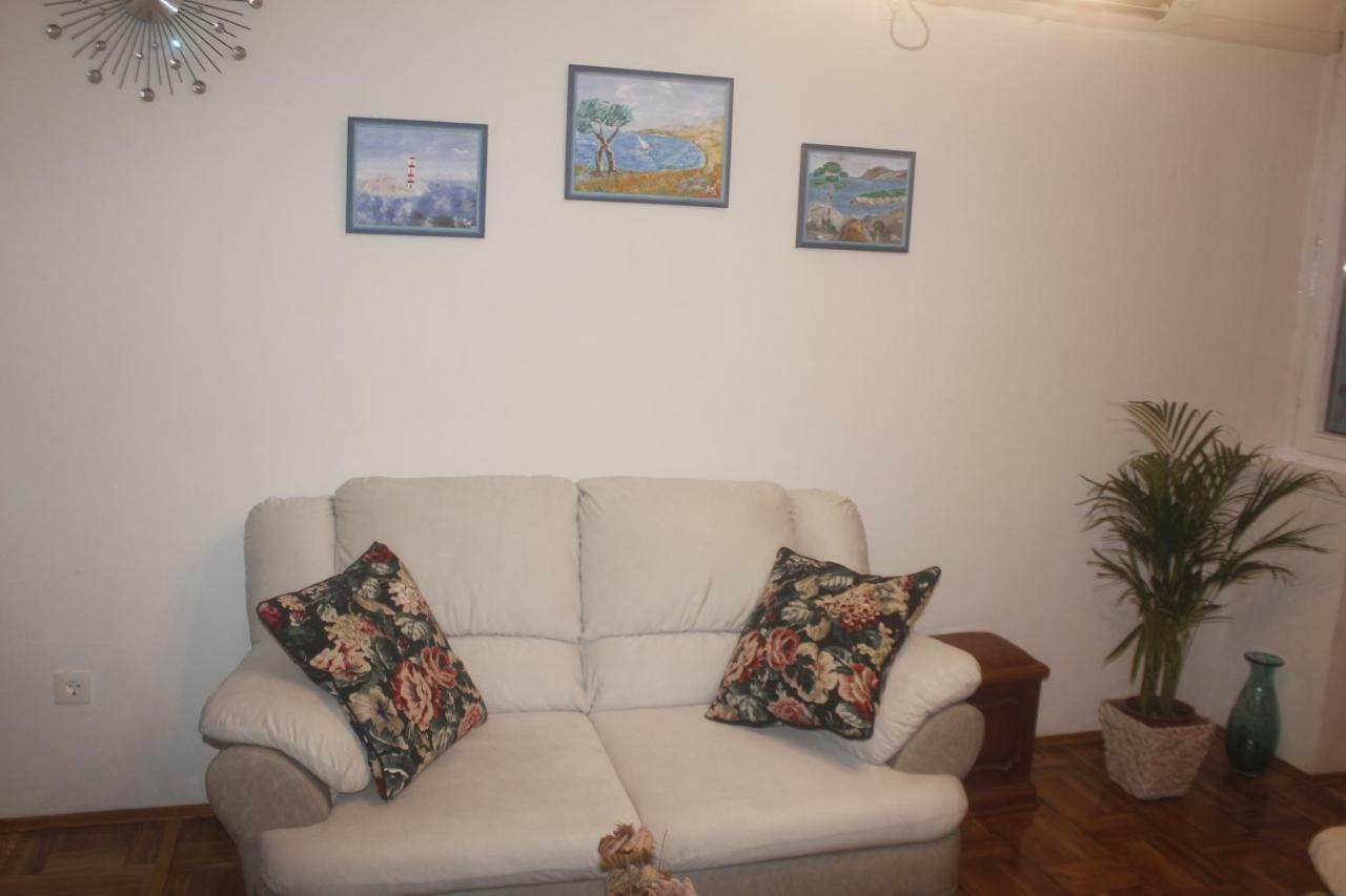 Apartman Jadranka Njivice Esterno foto