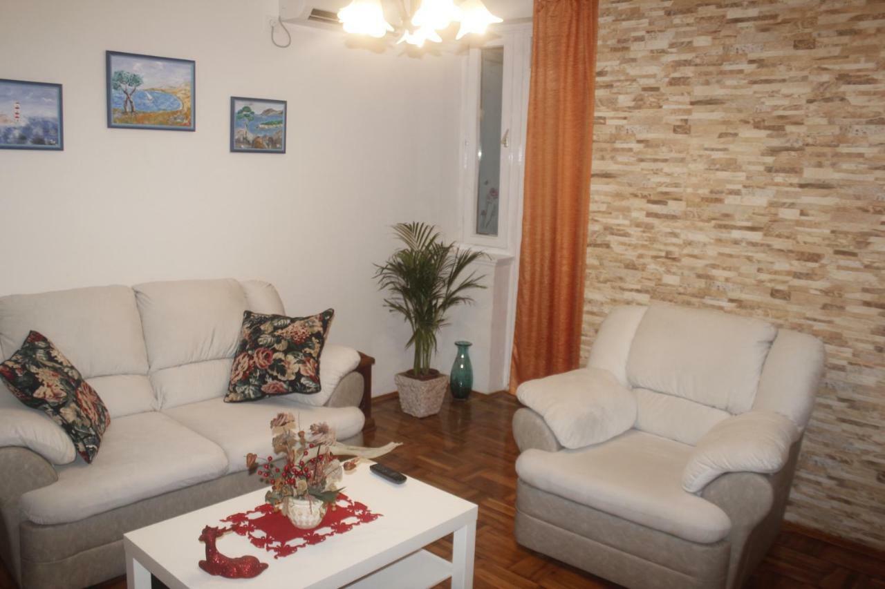 Apartman Jadranka Njivice Esterno foto
