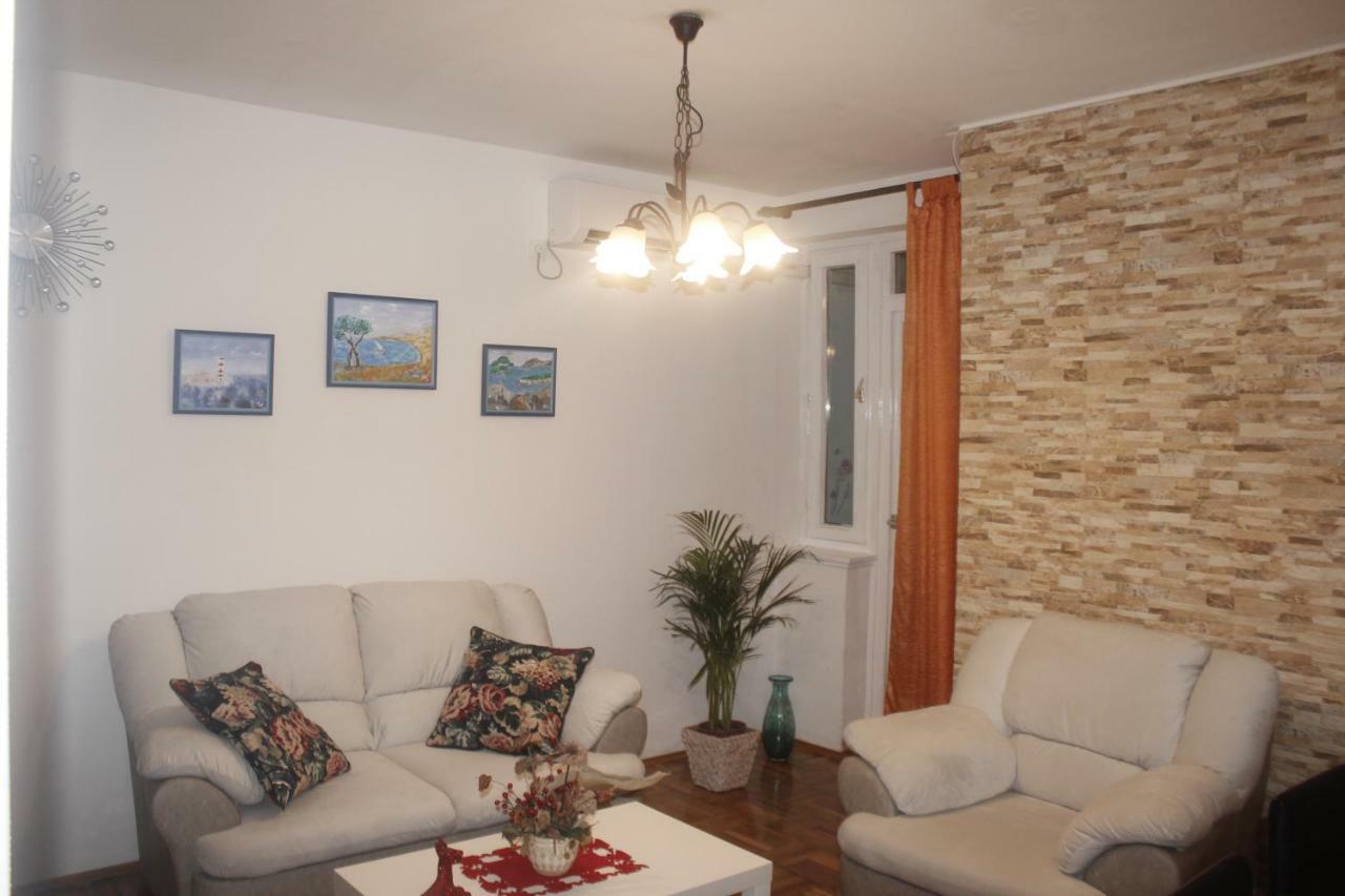 Apartman Jadranka Njivice Esterno foto