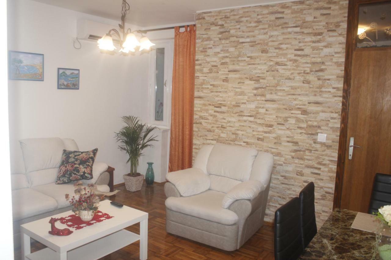 Apartman Jadranka Njivice Esterno foto