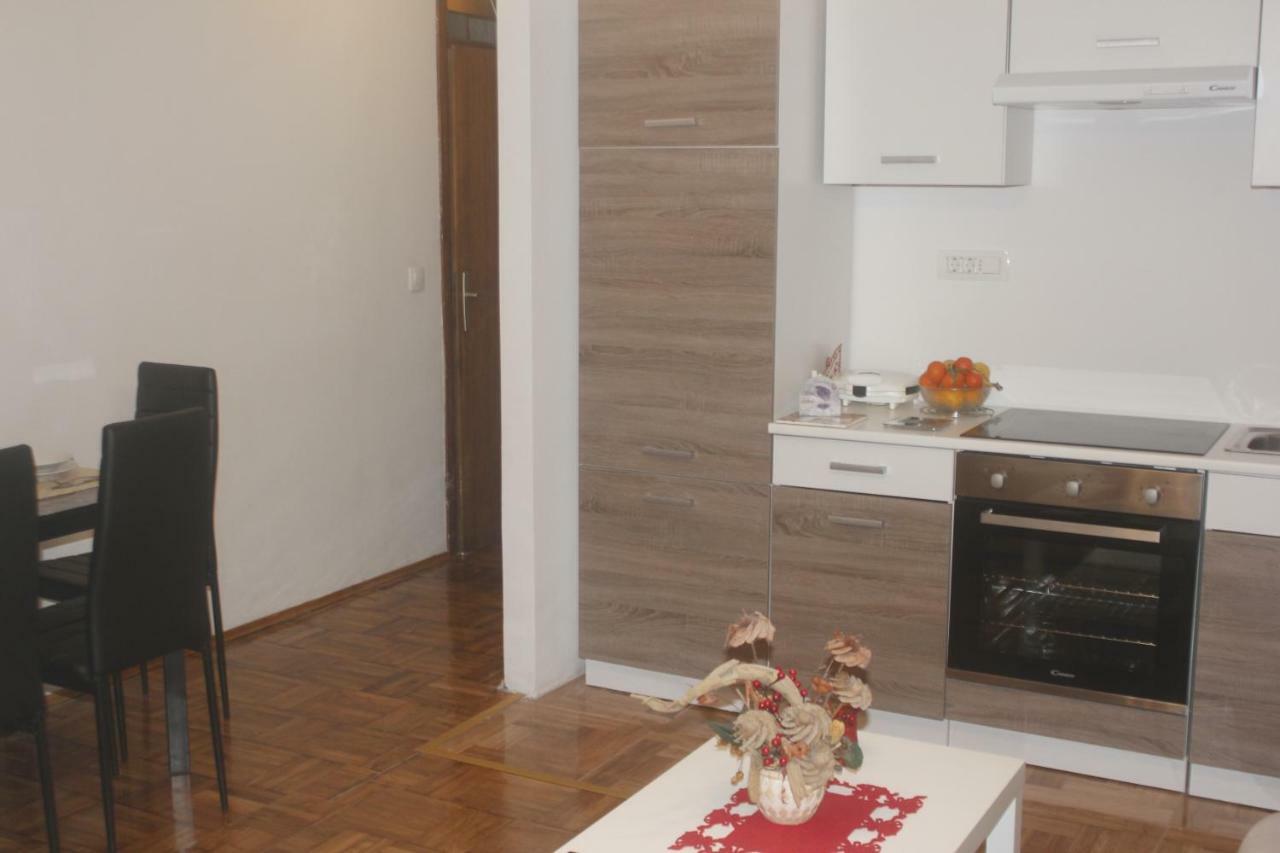 Apartman Jadranka Njivice Esterno foto