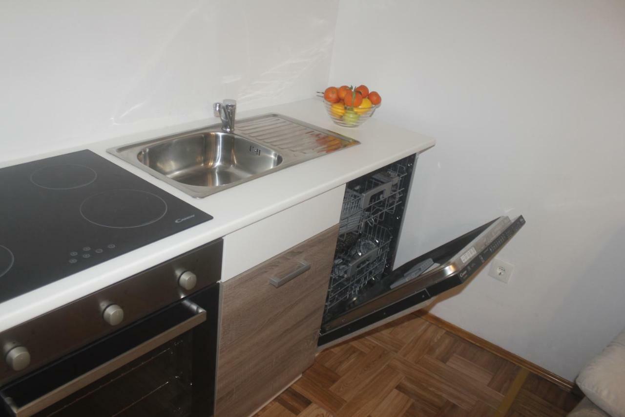 Apartman Jadranka Njivice Esterno foto