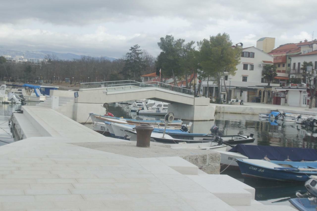 Apartman Jadranka Njivice Esterno foto