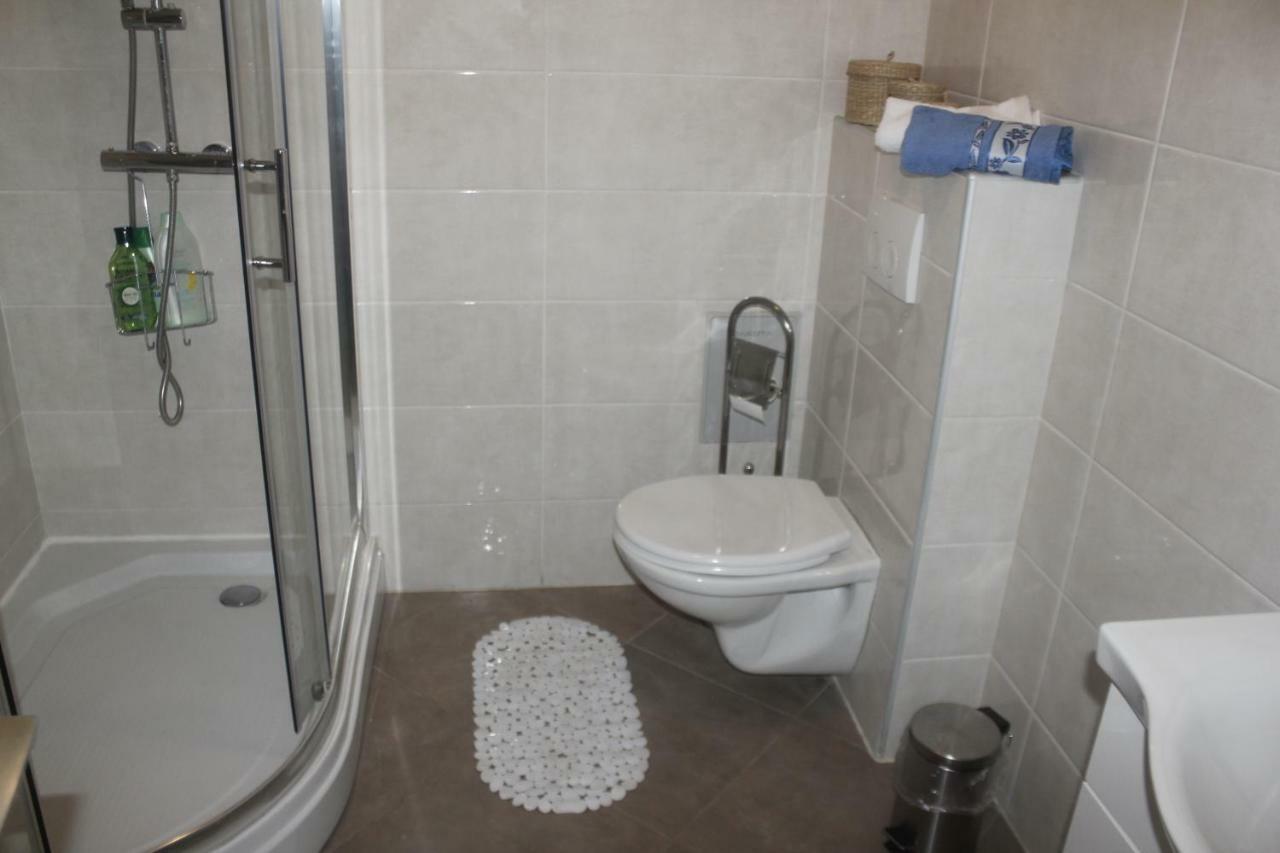 Apartman Jadranka Njivice Esterno foto