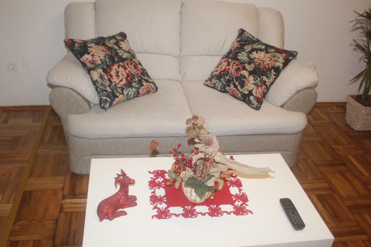 Apartman Jadranka Njivice Esterno foto