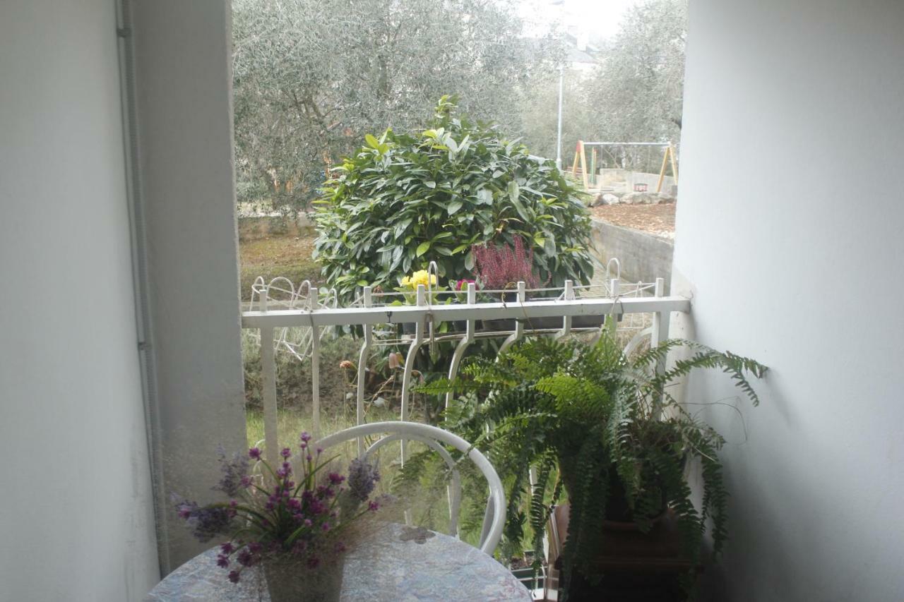 Apartman Jadranka Njivice Esterno foto