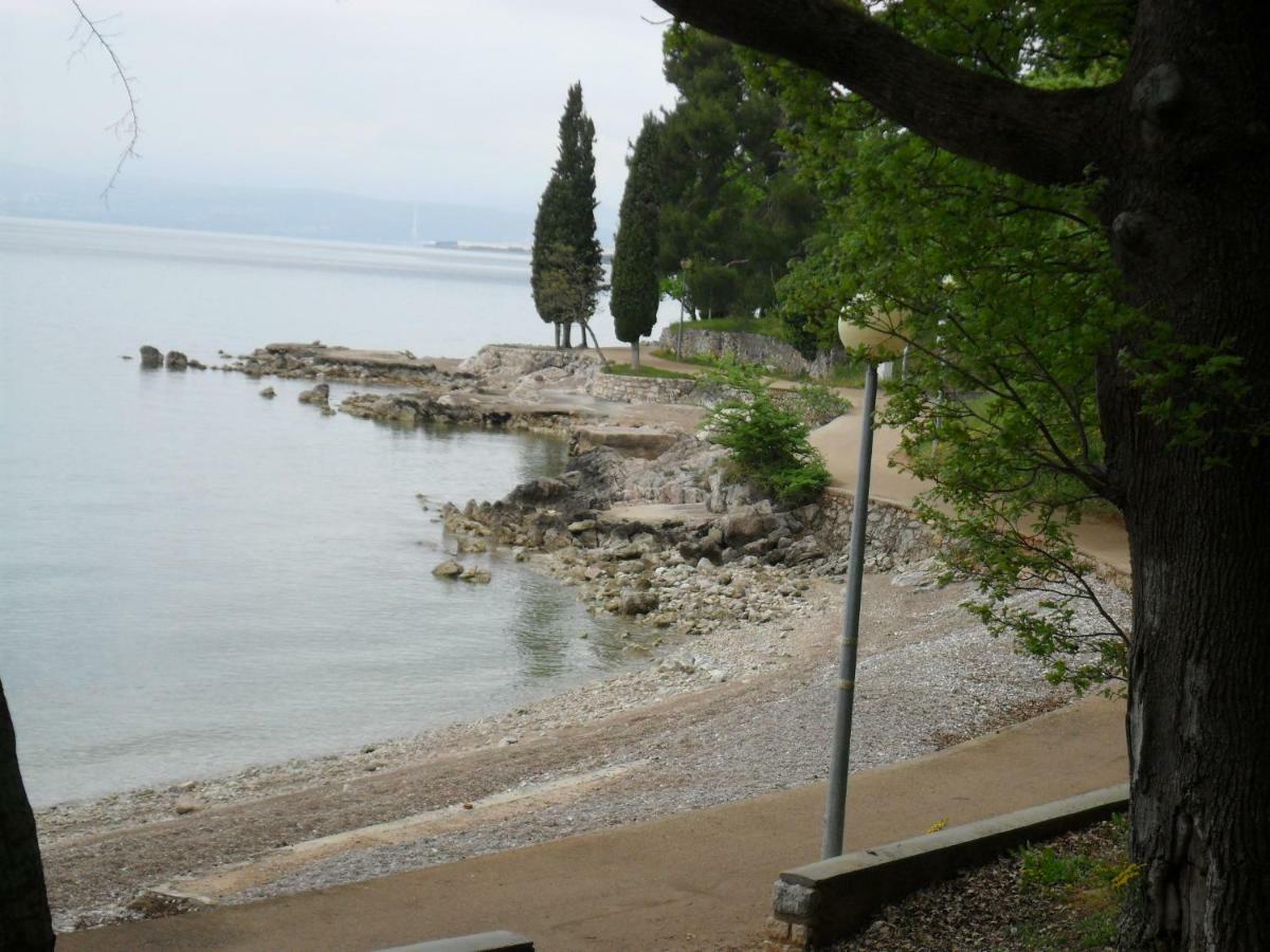 Apartman Jadranka Njivice Esterno foto